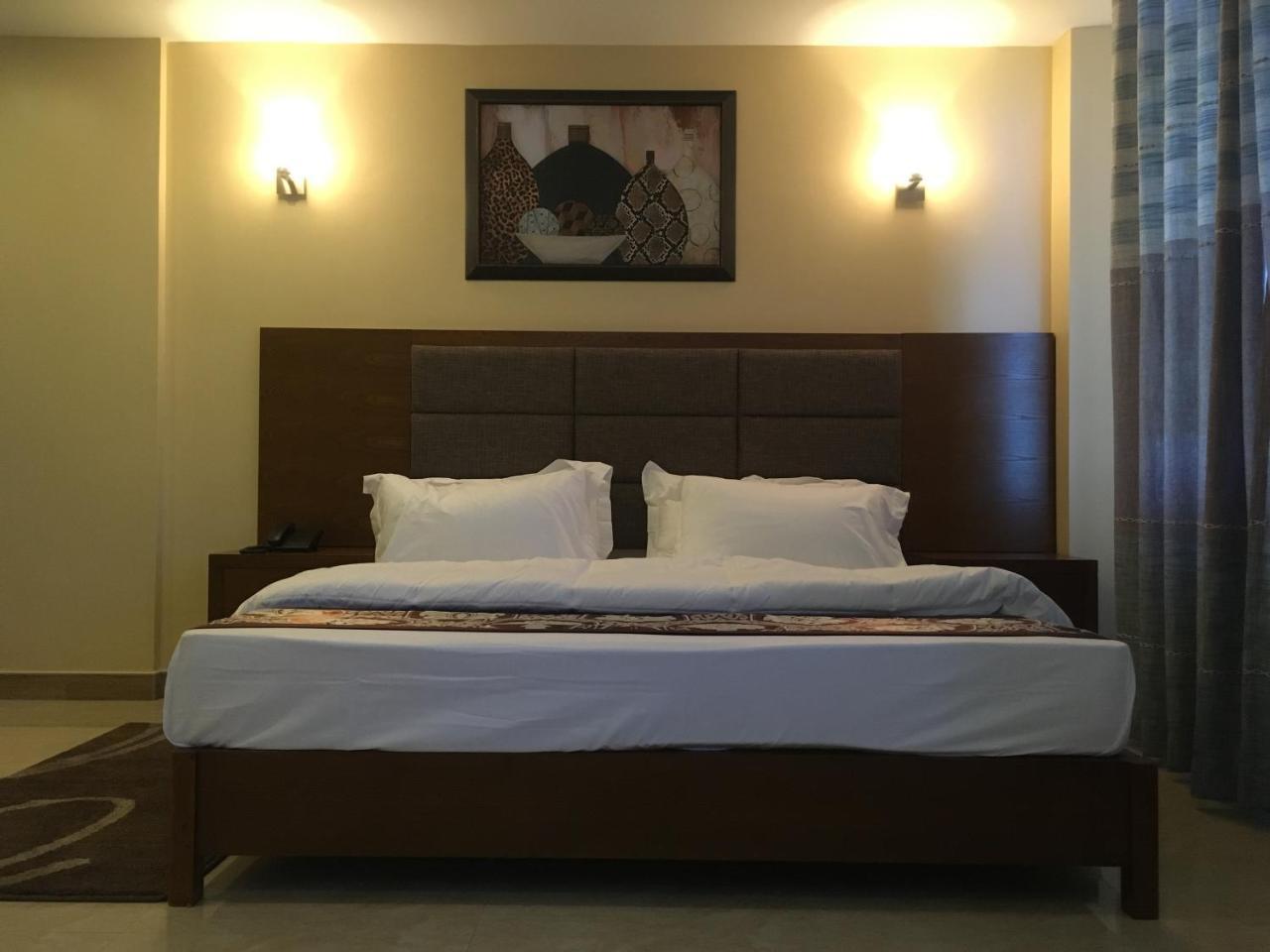 Imperial Hotel & Apartments Dar es Salaam Extérieur photo