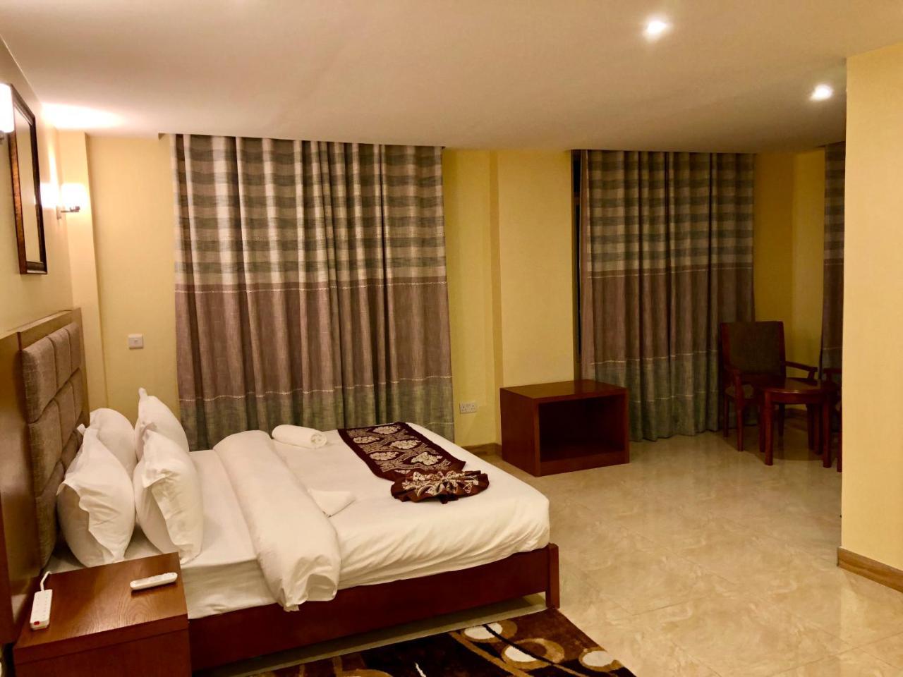 Imperial Hotel & Apartments Dar es Salaam Extérieur photo