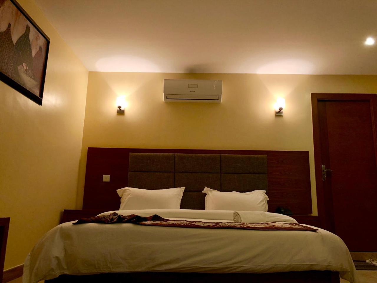 Imperial Hotel & Apartments Dar es Salaam Extérieur photo
